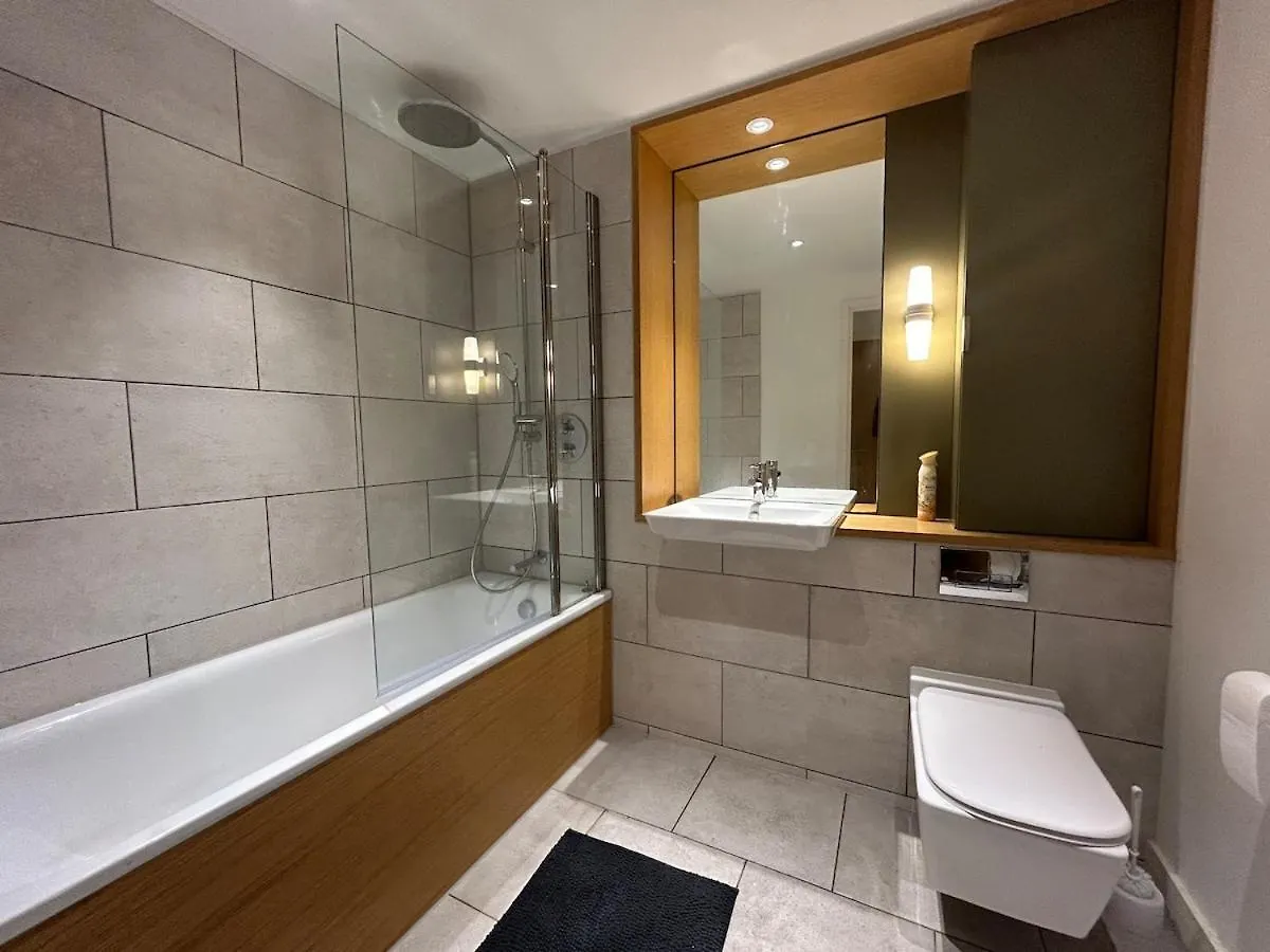 Lovely One Bedroom Flat London
